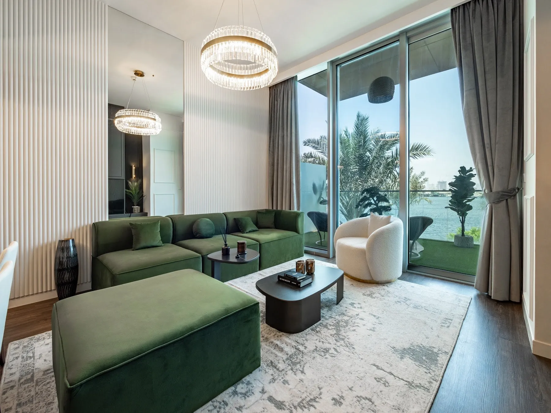 Townhouse mit Kanalblick und Dachterrasse, Foto 1