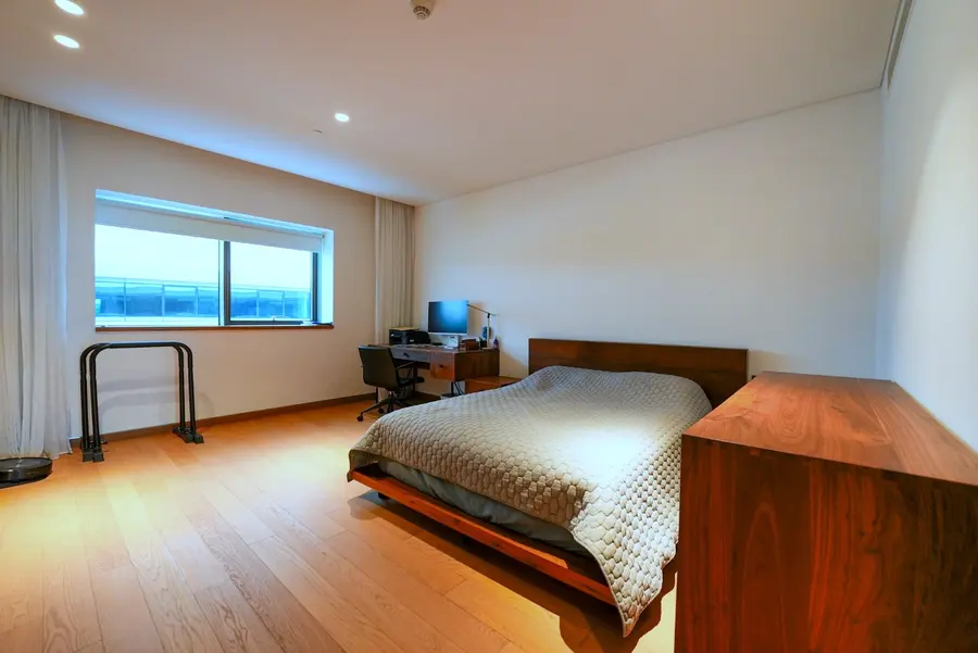 Residenza con tre camere da letto e sala multimediale, foto 15